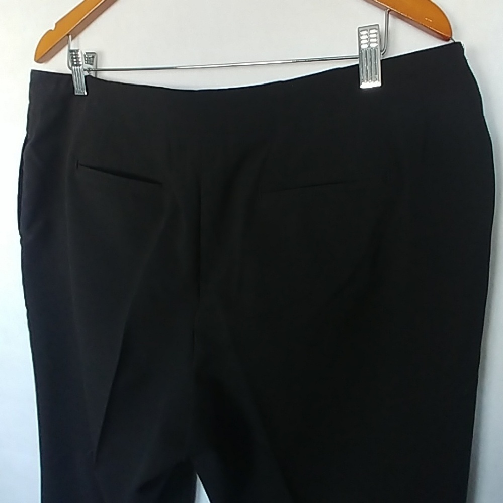 Larry Levine Black Dress Crop Capri Pants - Picture 4 of 7